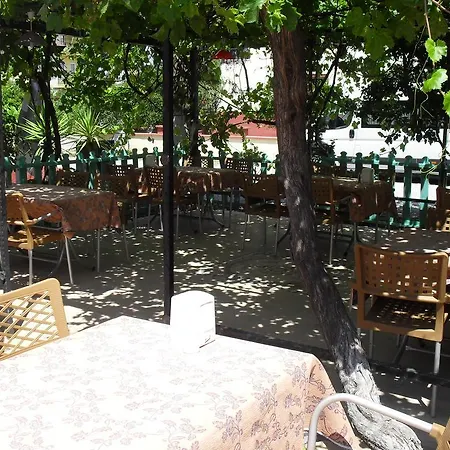 Ozalp Aparthotel