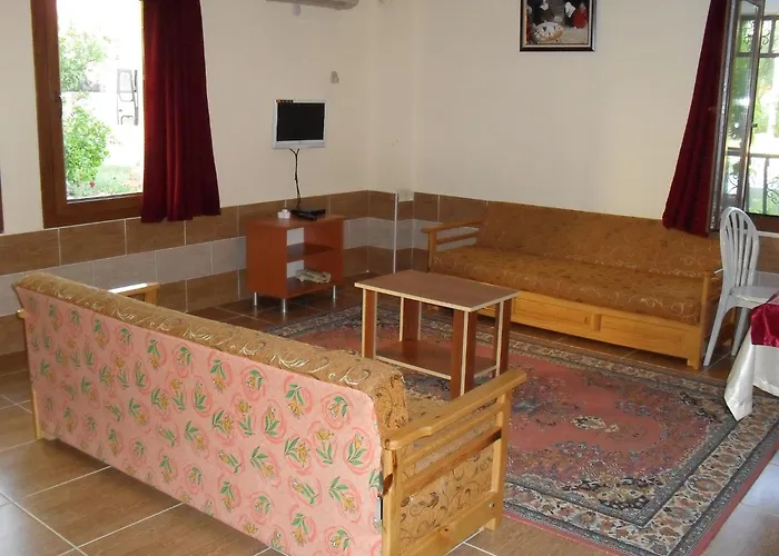 Ozalp Aparthotel