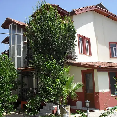 Ξενοδοχείο με διαμερίσματα Ozalp Dalyan